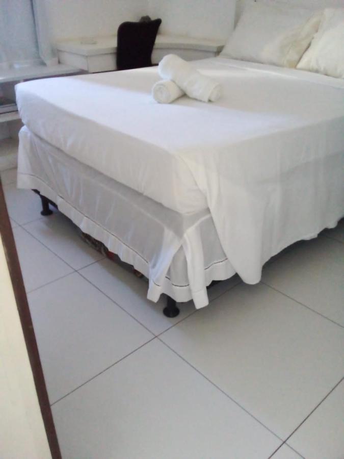 Flat Atlatic City Apart Hotel Barra Ondina Em Салвадор Екстериор снимка